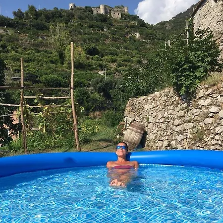 別荘 Il Casale Della Nonna マイオーリ
